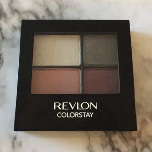 Revlon Makeup - Revlon Colorstay Eyeshadow Quad in Precocious Revlon Makeup - Revlon Colorstay Eyeshadow Quad in Precocious